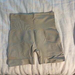 Set Active Bike Shorts Size Small
